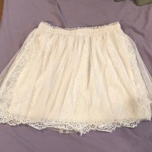 White lace layer skirt
